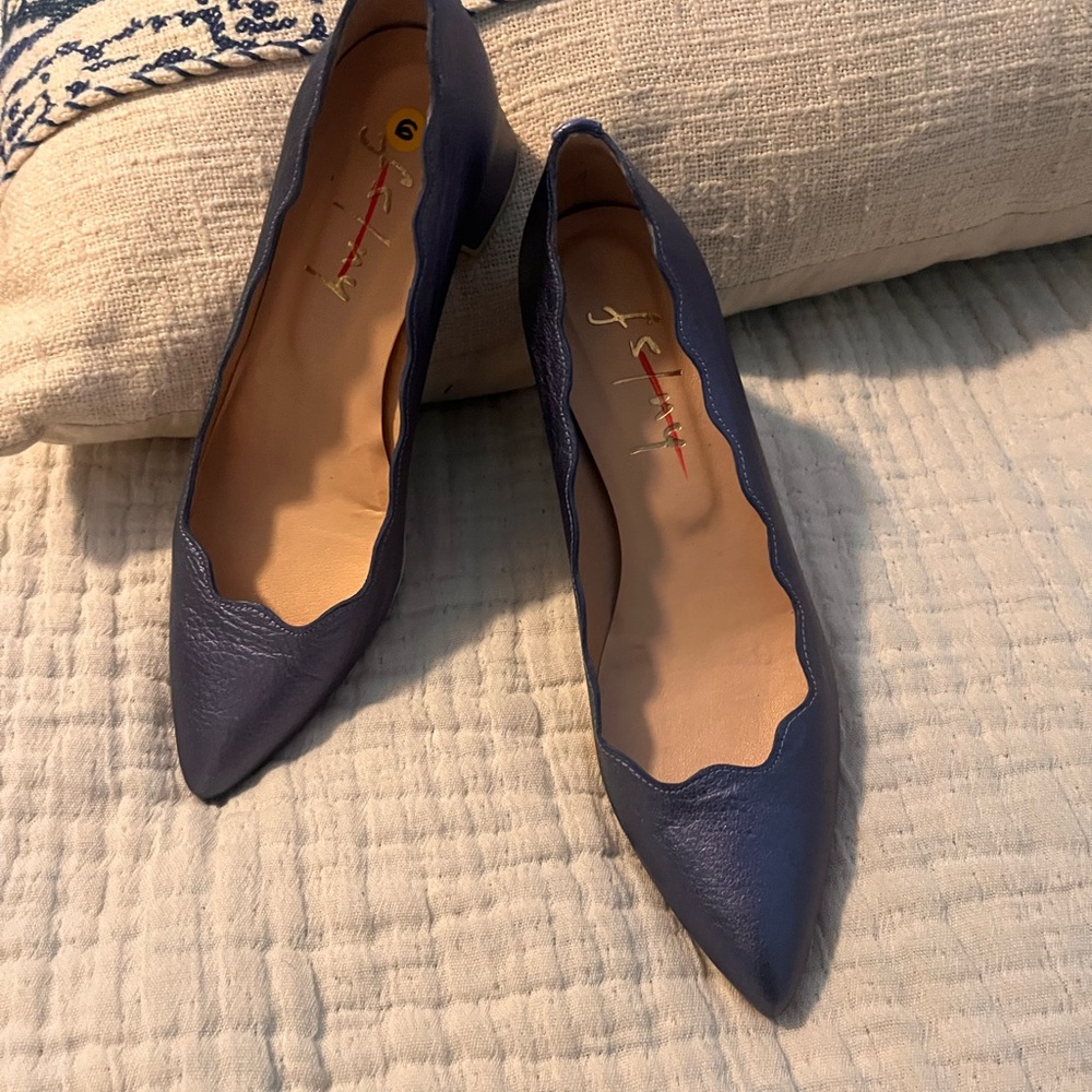 fa / ny  blue Leather Women's block heel size 6